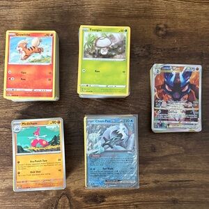 Pokemon Trading Cards - Red, Yellow, Green, Blue 445 Pokémon Cards